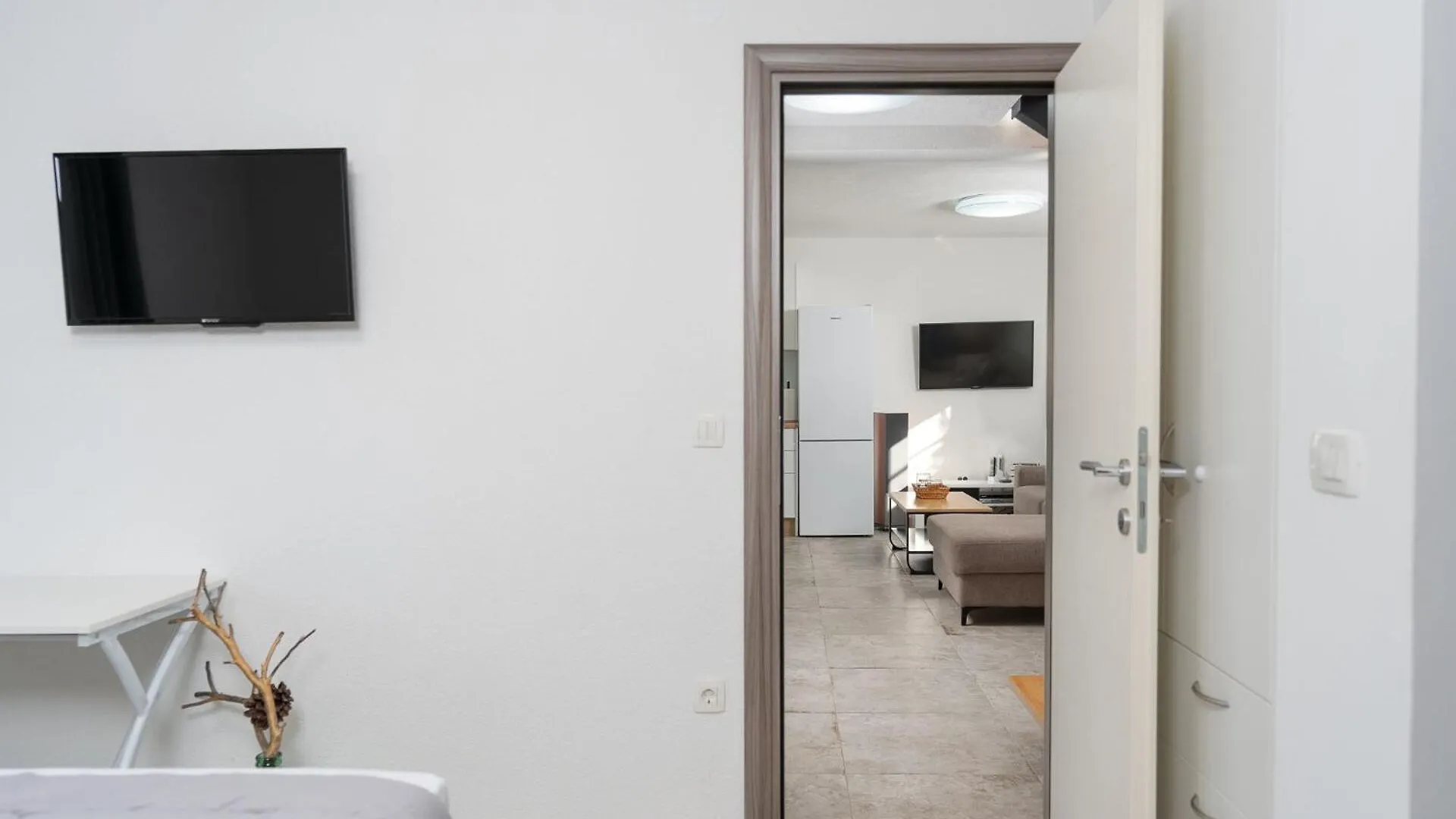Sutomiscica Villa Island Gem קרואטיה